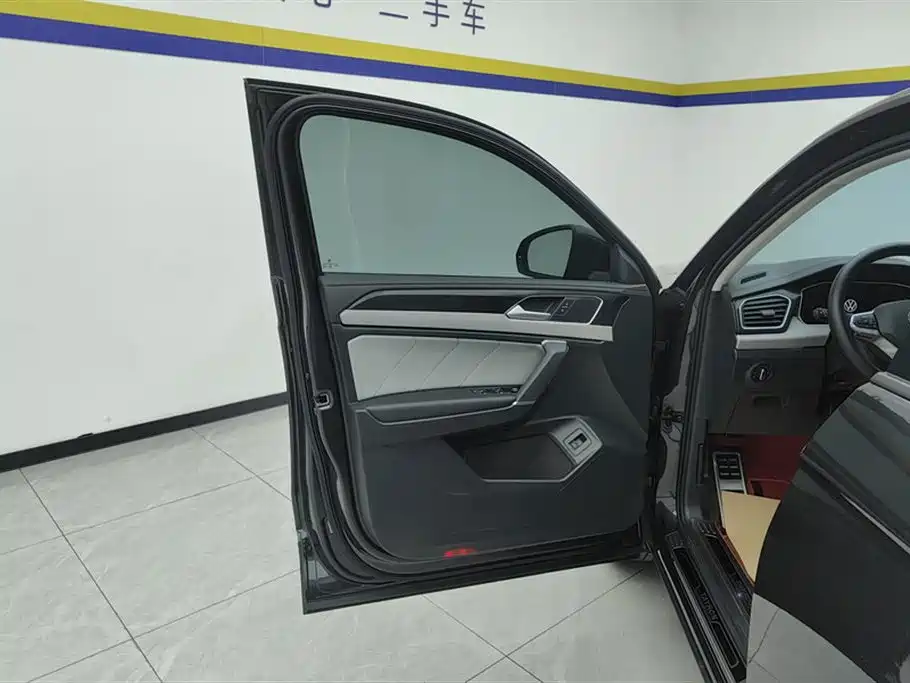 Volkswagen Tayron 2024 330TSI 2WD Luxury Plus Advanced фото 7