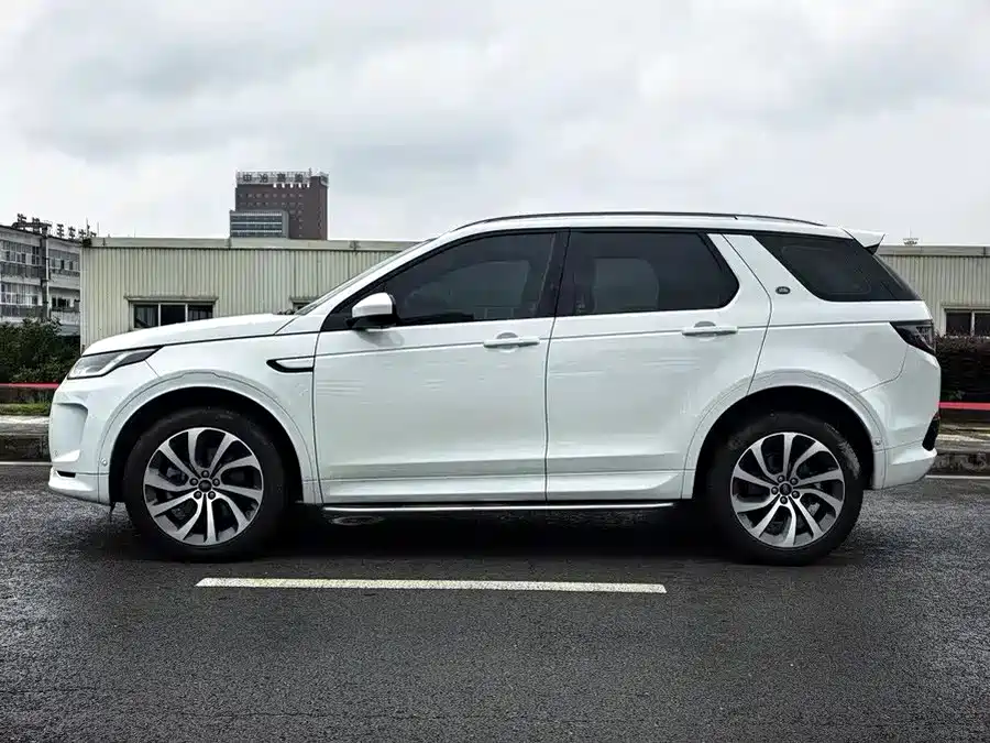 صورة 3 - Land Rover Discovery Sport