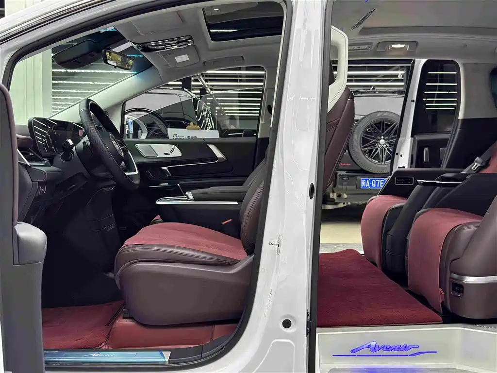 Buick Century 2024 2023 2.0T 7-Seater World Edition