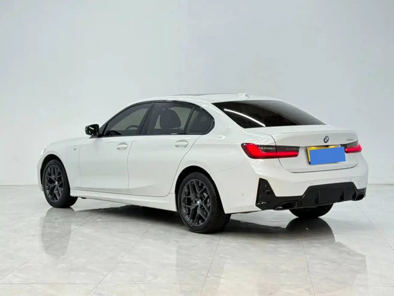 BMW 3 Series 2025 330Li M Sport Night Edition фото 5