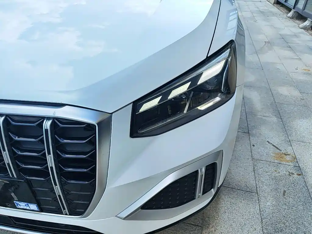 Фото 24 - Audi Q2L