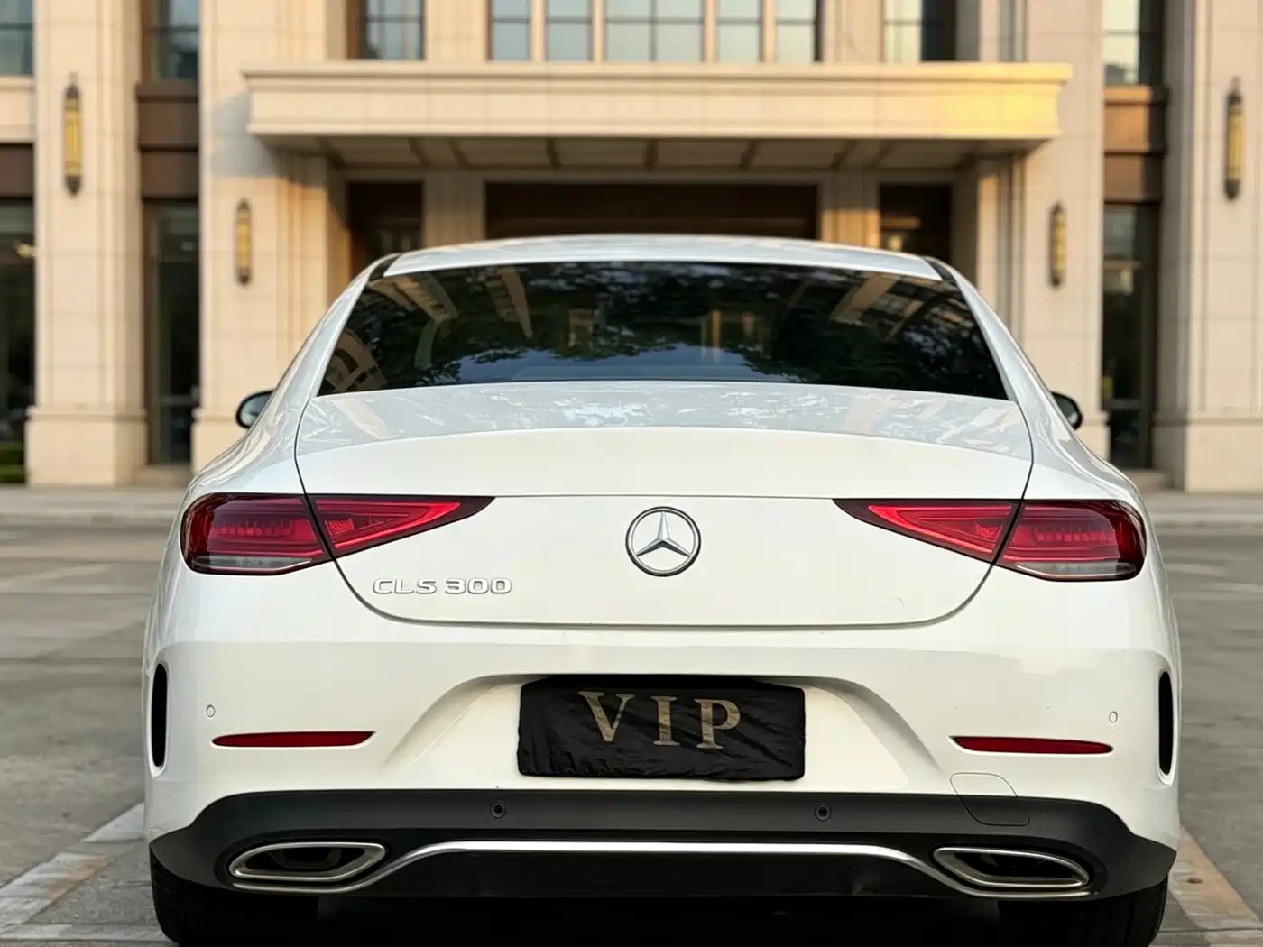MERCEDES-BENZ CLS