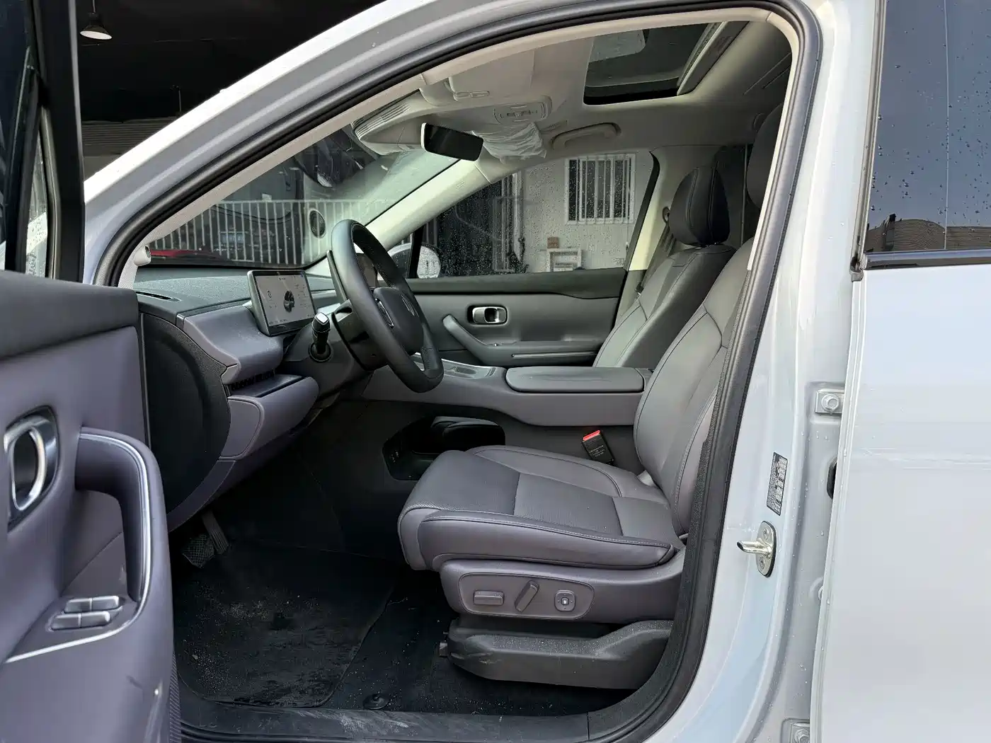 Leapmotor C16 2026 2026 Model Year EREV 280 LiDAR Premium Edition 6-Seater