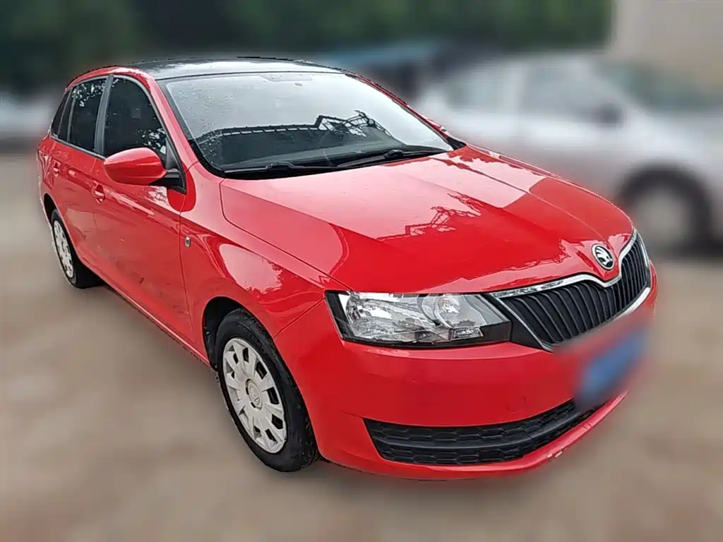 Škoda Skoda Rapid Spaceback 2016 Facelift 1.6L Manual Forward Edition фото 7