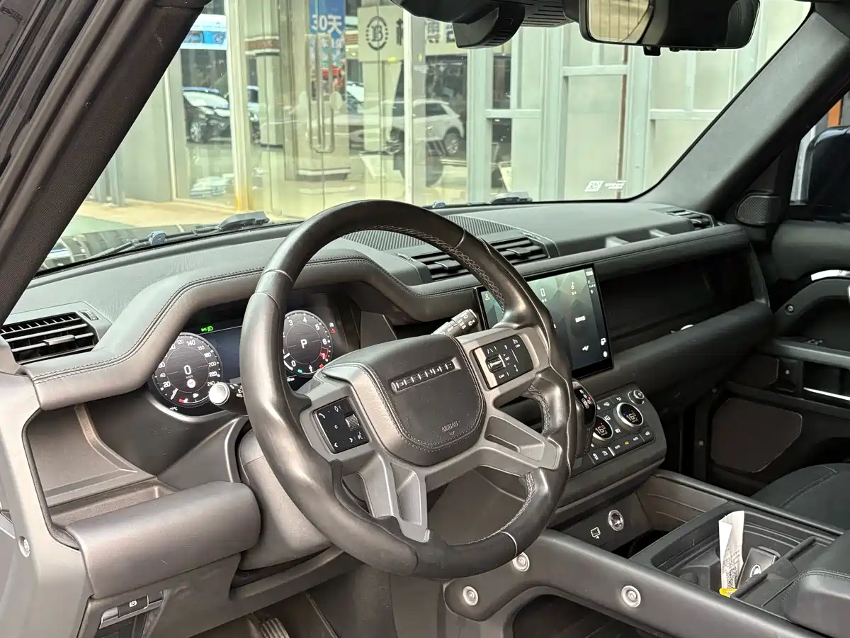 صورة 9 - Land Rover Defender