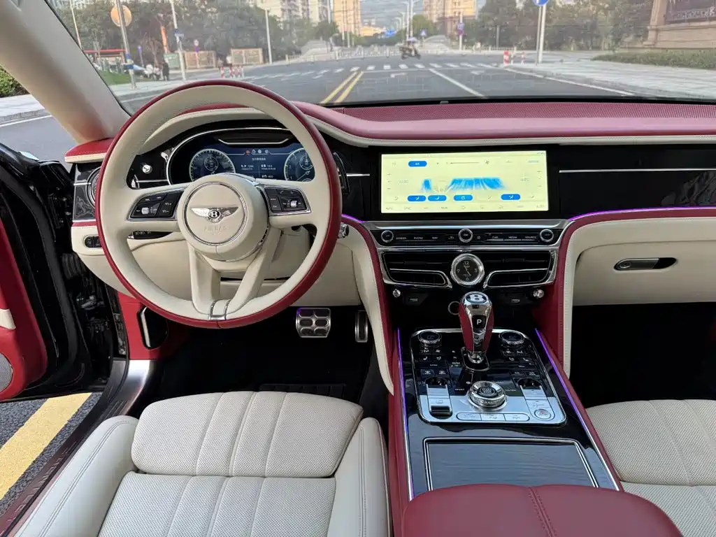 Фото 18 - Bentley Flying Spur