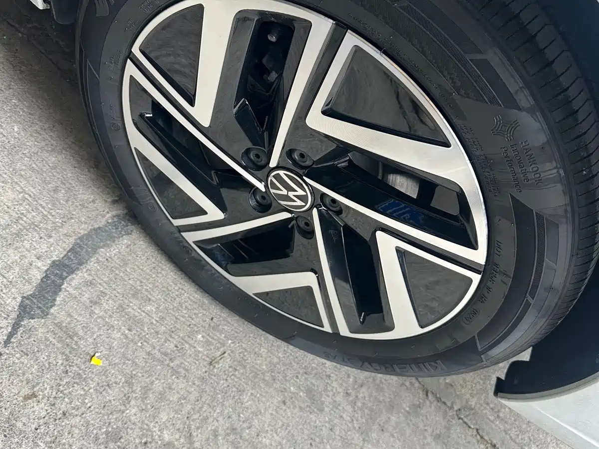 Volkswagen Sagitar 2024 300TSI DSG Surpass Edition фото 24
