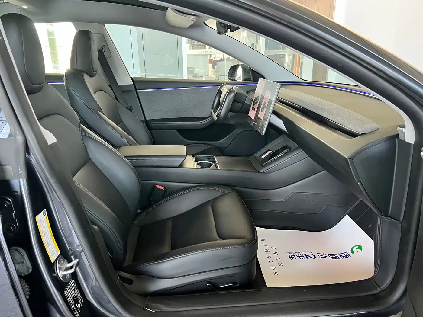 Фото 13 - Tesla Model 3