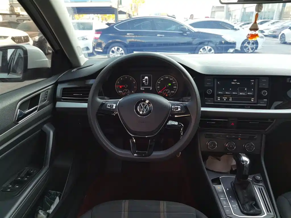 Volkswagen Lavida 2019 Hatchback 200TSI DSG Comfort Edition China VI фото 8