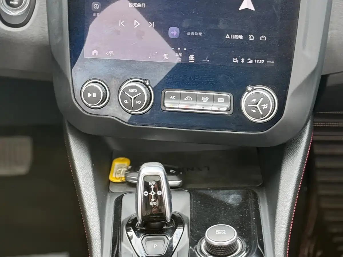 Lynk & Co 03 2019 2.0TD Auto Power Pro Version фото 10
