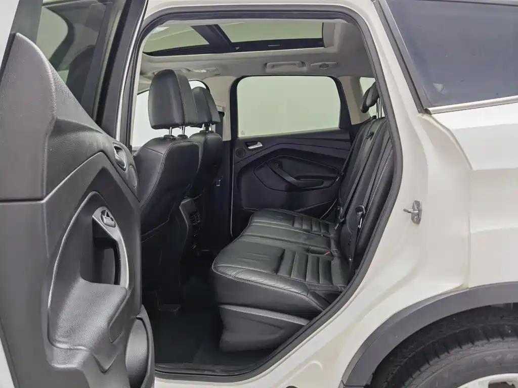 Photo 15 - Ford Kuga