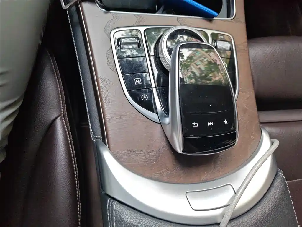 Mercedes-Benz GLC 2018 Facelift GLC 300 4MATIC Dynamic фото 7