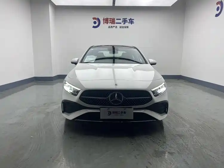 Mercedes-Benz A-Class 2023 A 200 L Dynamic фото 17