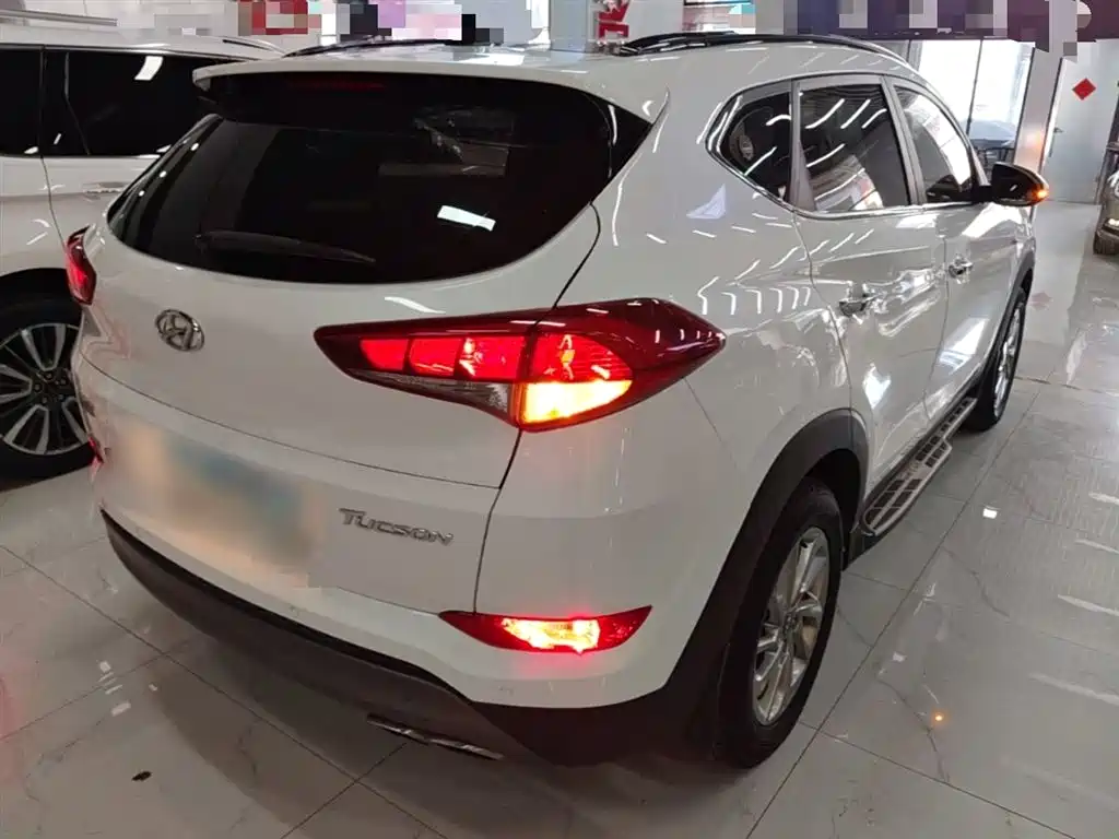 Hyundai Tucson 2015 1.6T Dual Clutch 2WD Smart фото 7