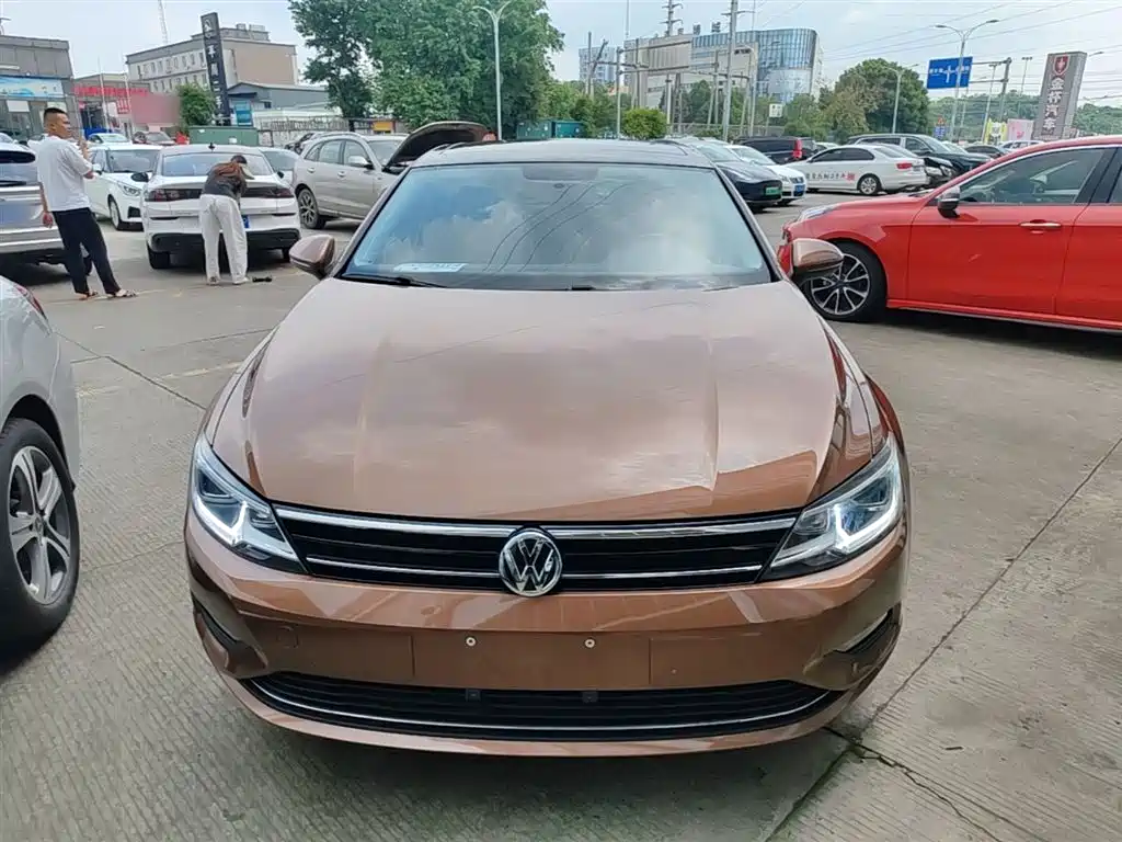 Volkswagen Lamando 2017 280TSI DSG Comfort Edition фото 3