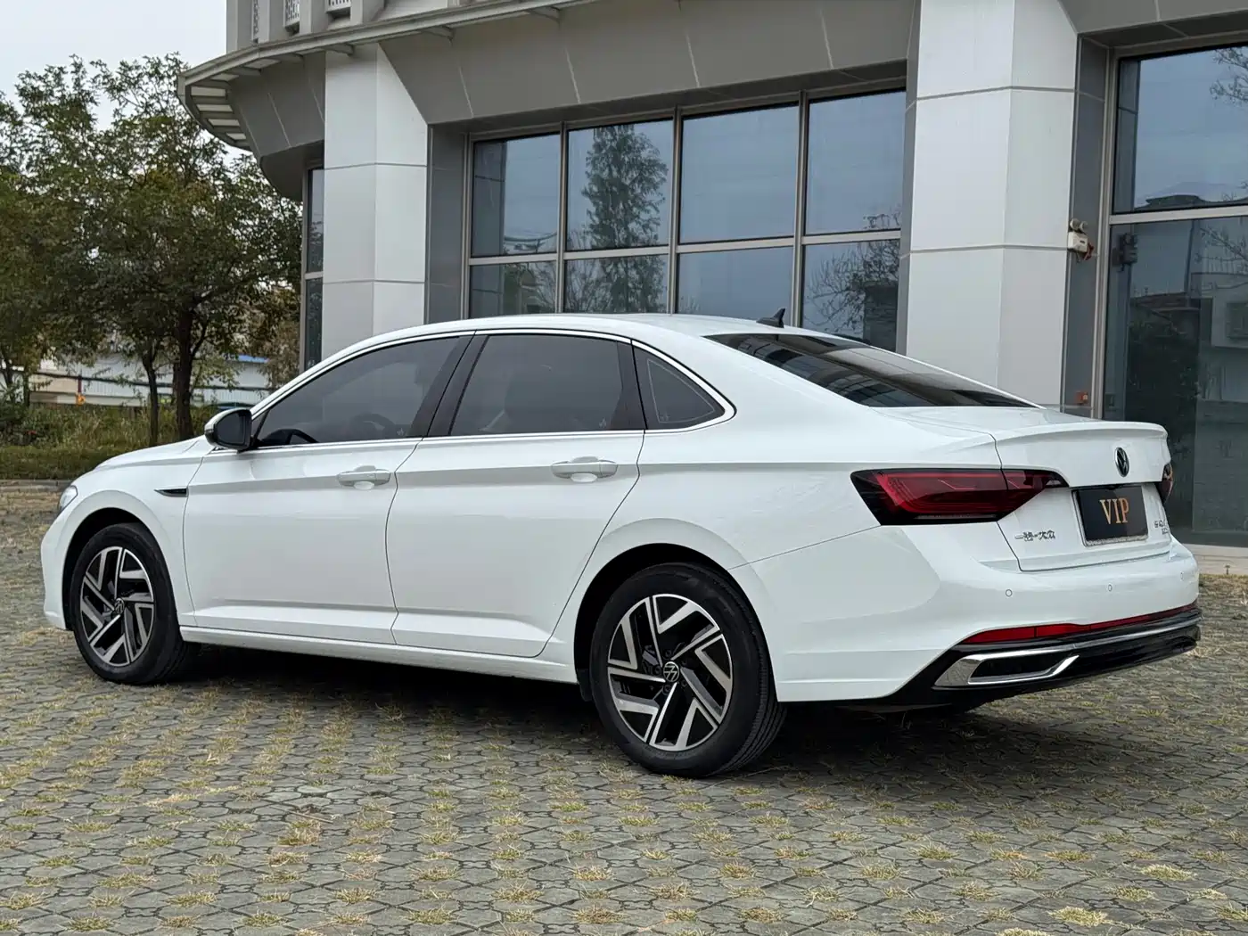 Volkswagen Sagitar 2024 300TSI DSG Surpass Edition фото 6
