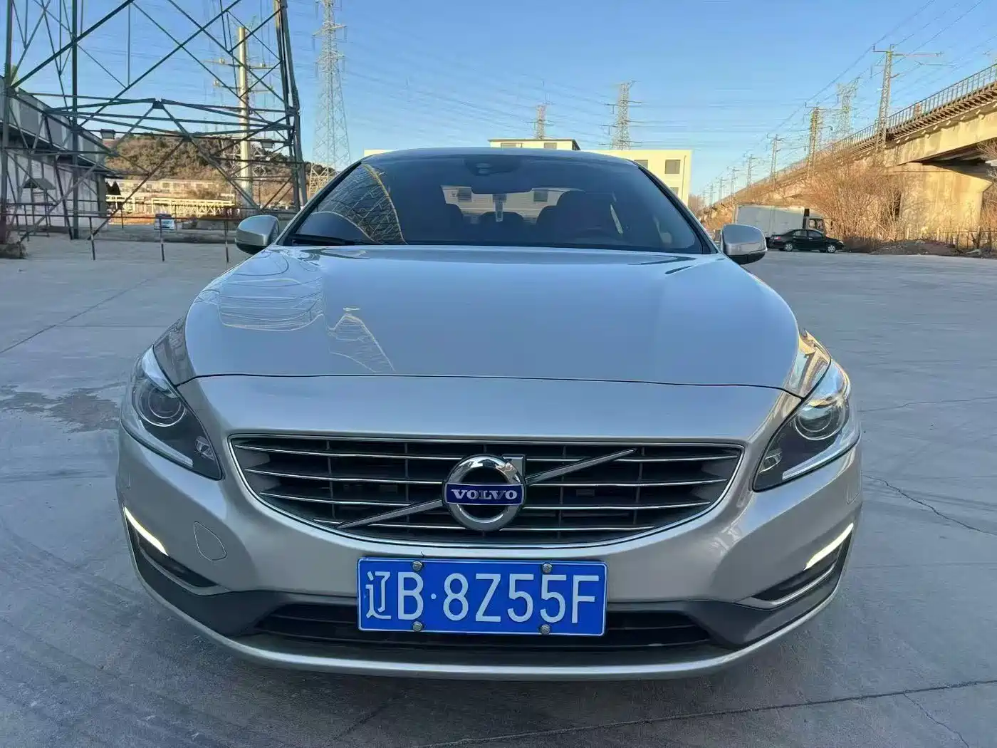 VOLVO S60