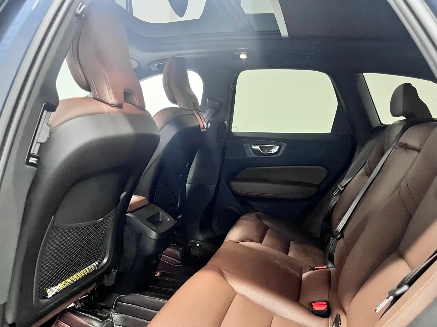 Volvo XC60 2025 B5 AWD Smart Elite Luxury Edition фото 11
