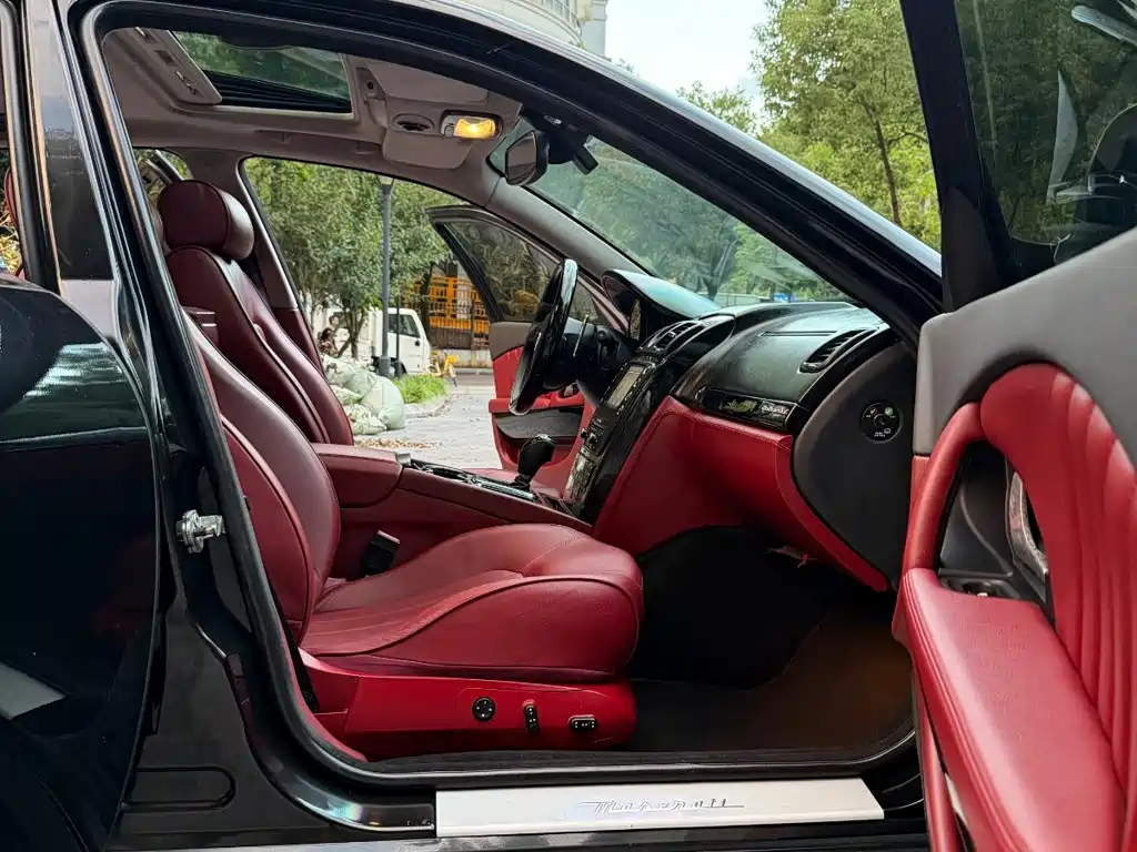 Maserati Quattroporte 2010 2010 4.7L Executive Edition