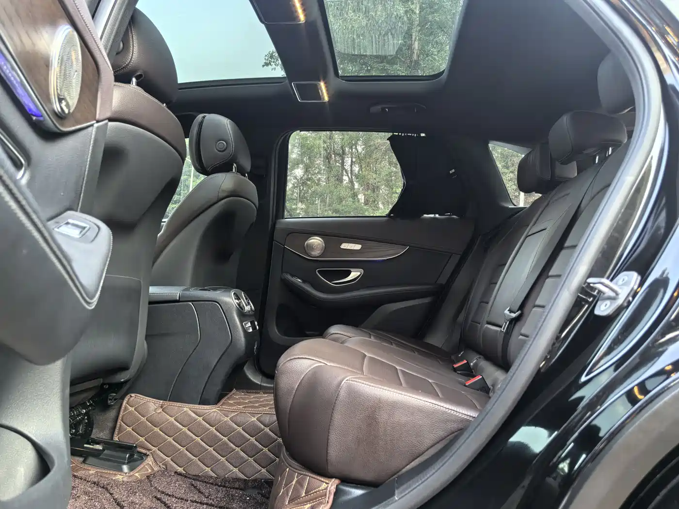 Mercedes-Benz GLC 2022 Model GLC 260 L 4MATIC Luxury Edition фото 10