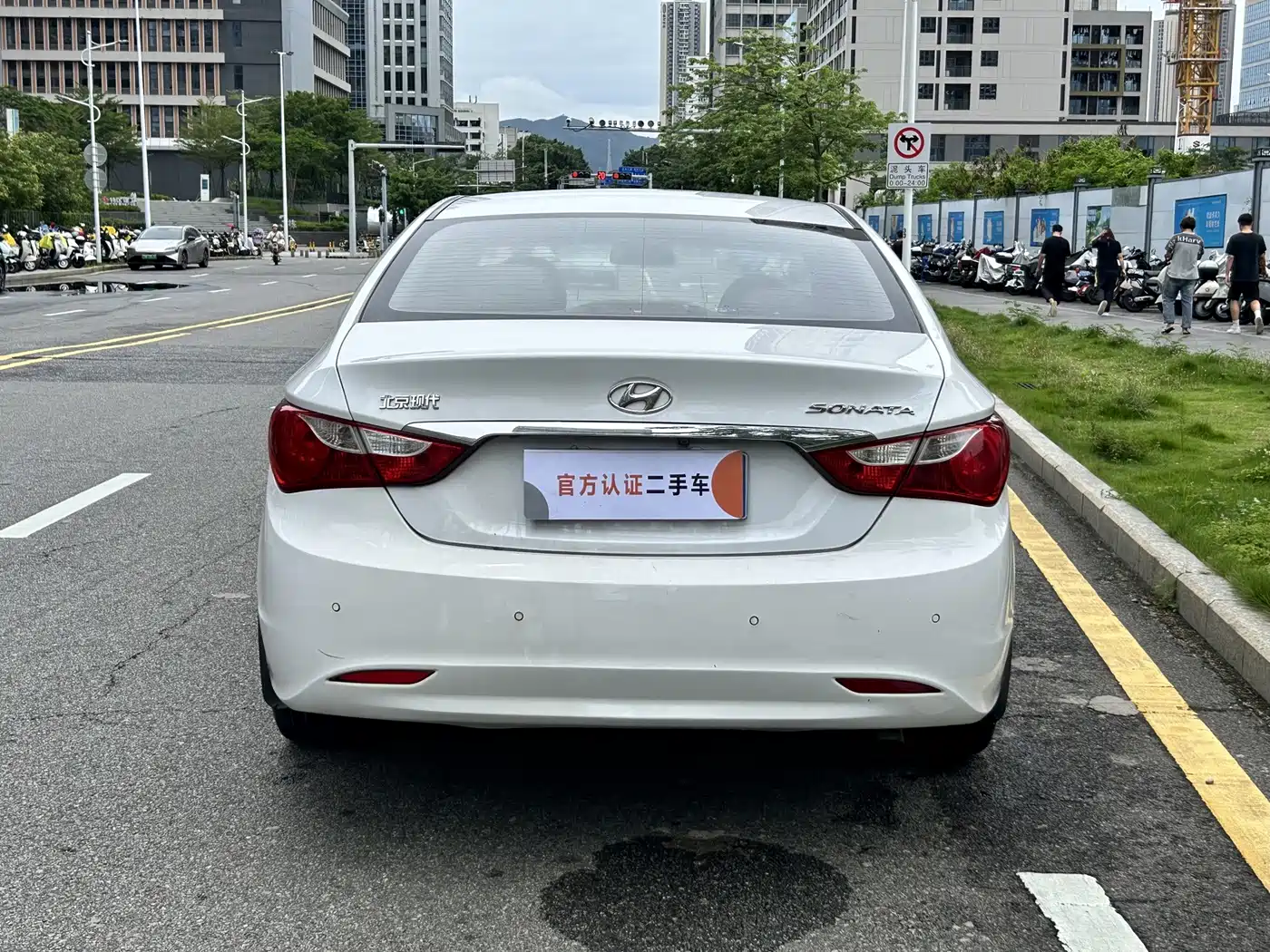 Hyundai Sonata 2013 2013 Model 2.0L Automatic Leading Edition