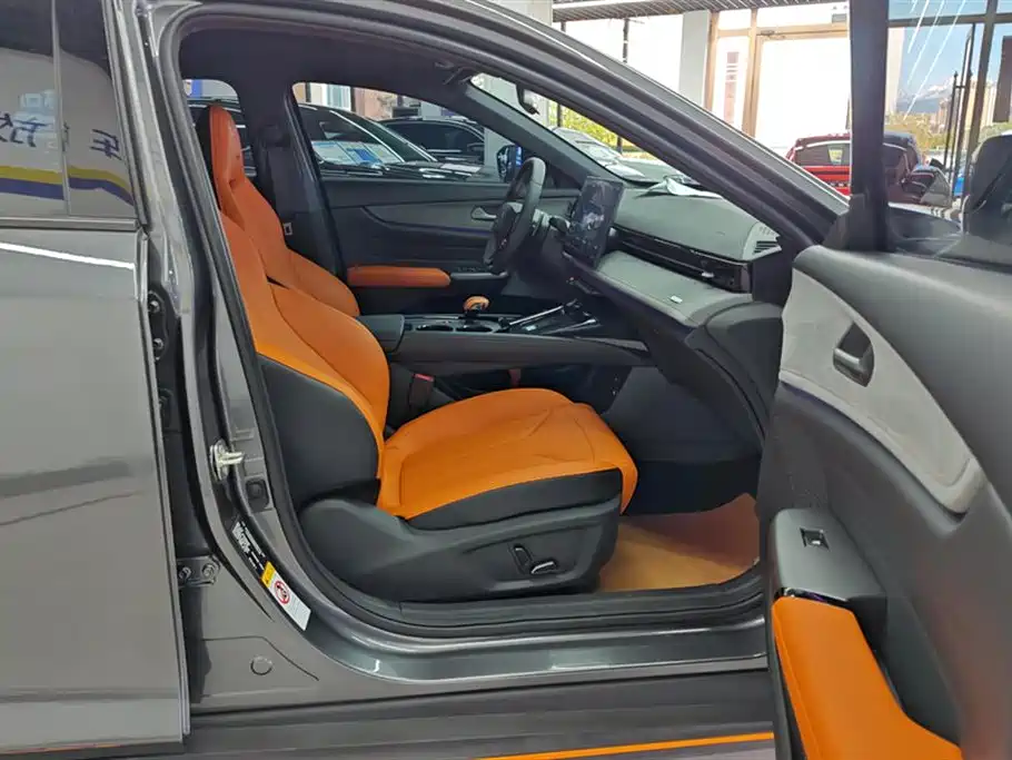 CHANGAN UNI-V