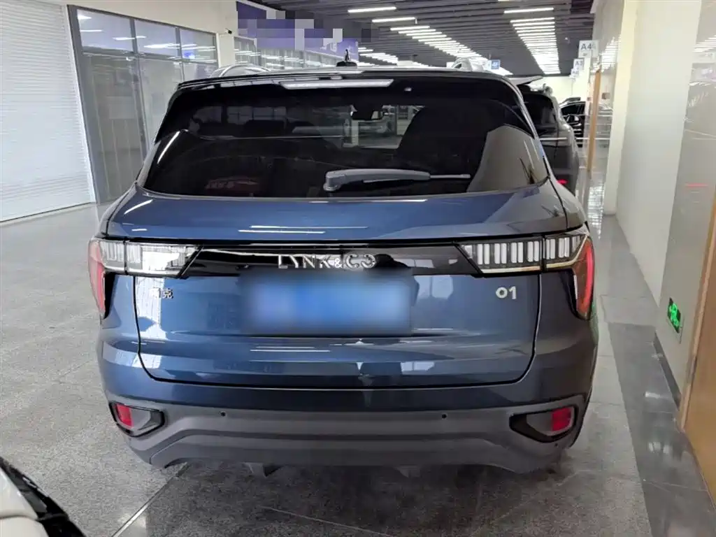 Lynk & Co 01 2017 2.0T 2WD Pro Version фото 6