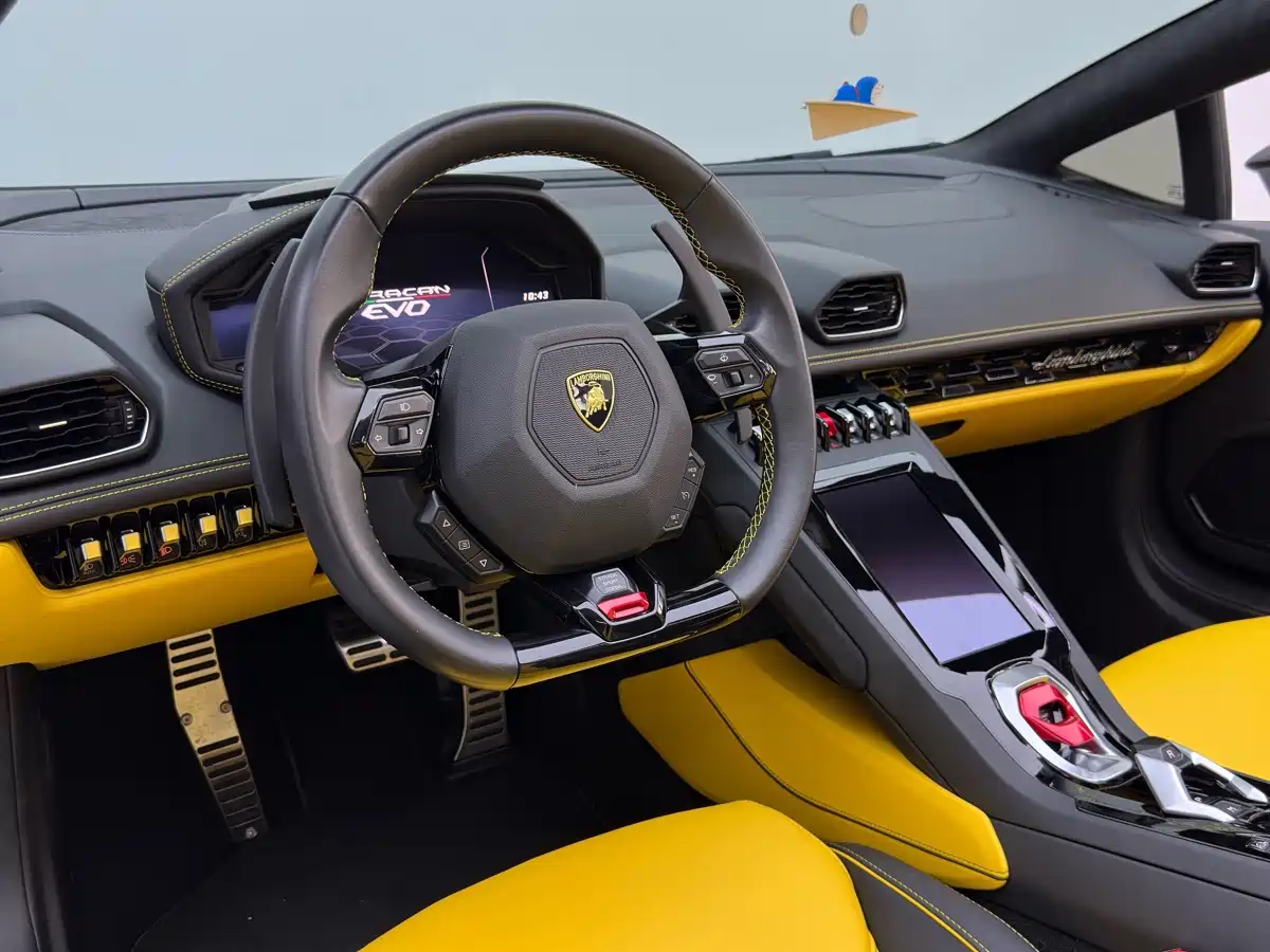 Фото 28 - Lamborghini Huracán