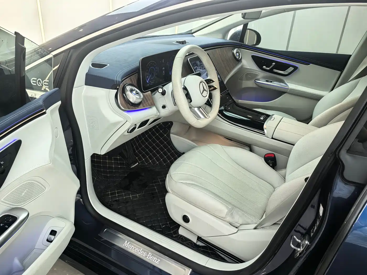 Mercedes-Benz EQE 2025 500 4MATIC Pioneer фото 9