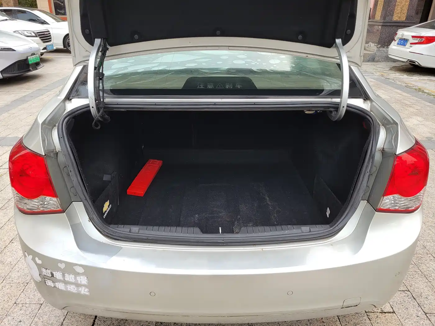 Chevrolet Cruze 2013 Model 1.8L SE AT фото 17