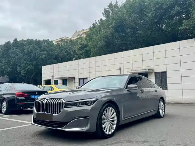 BMW 7 SERIES