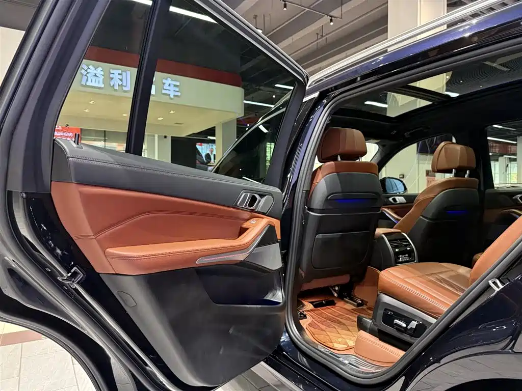 BMW X7 2021 Facelift xDrive40i Premium M Sport Package фото 15
