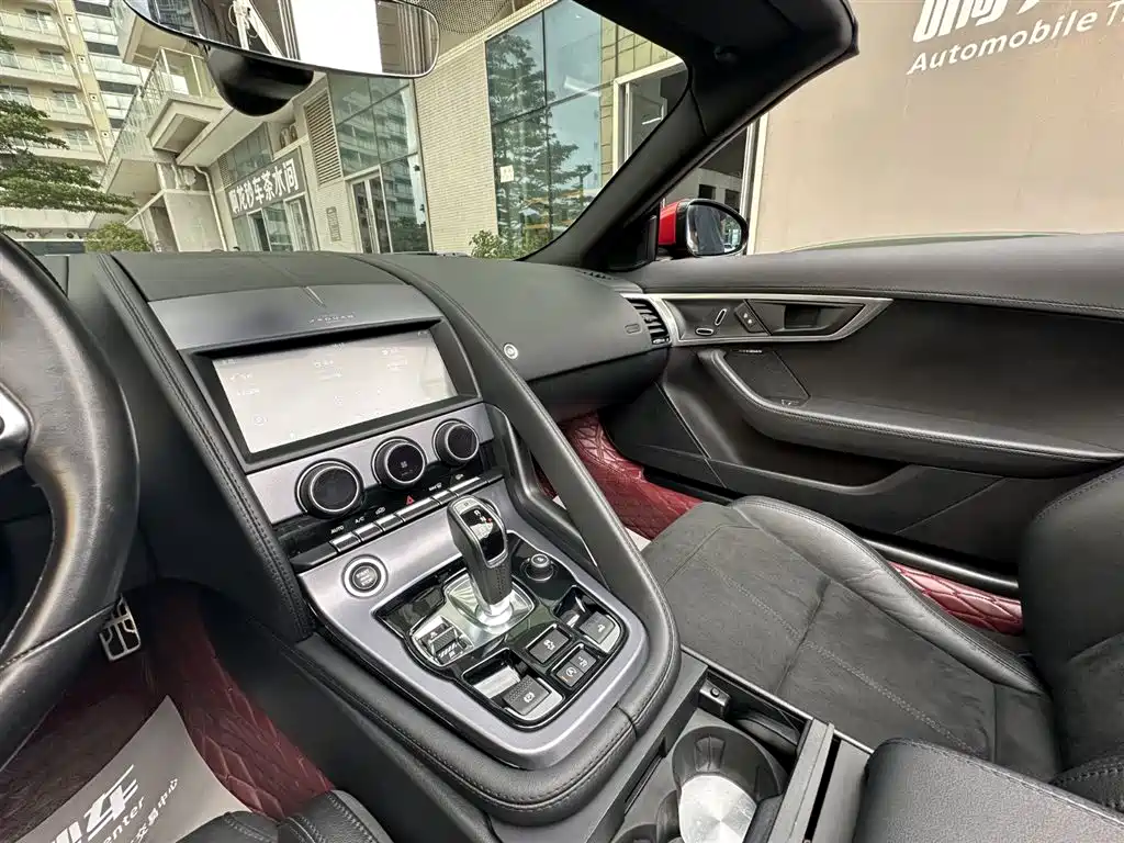 Jaguar F-TYPE 2021 P300 Rear-Wheel Drive Convertible фото 11