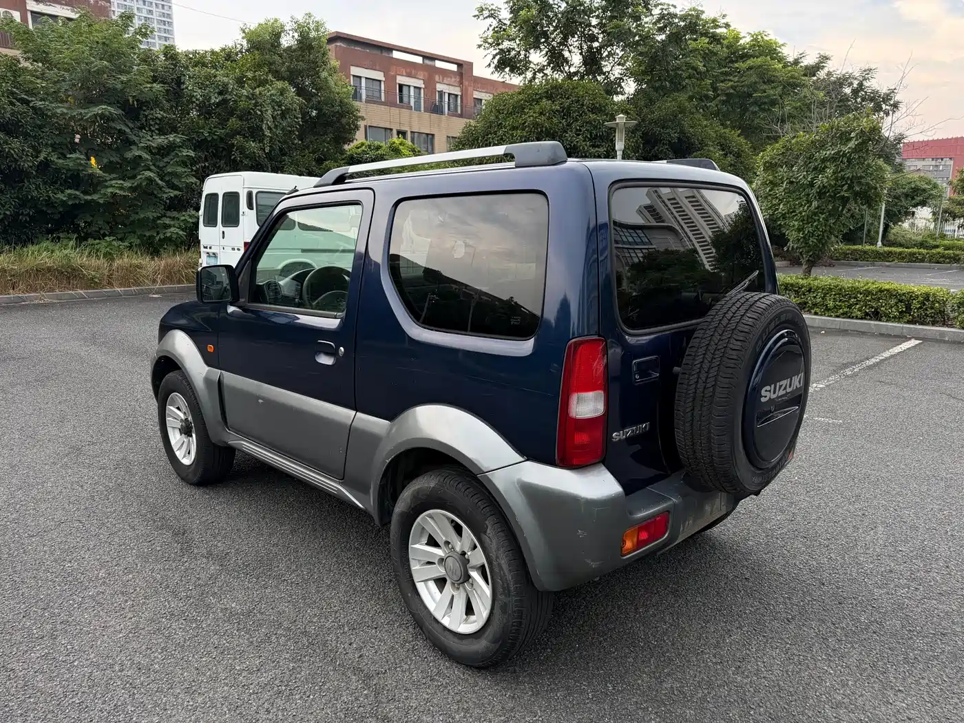 Suzuki Jimny (Import) 2010 2010 1.3 AT Fashion Limited Edition