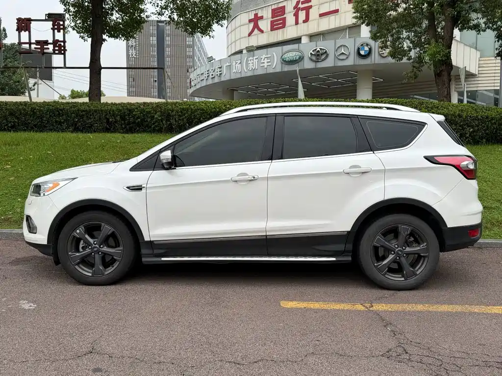 Ford Kuga 2019 2019 EcoBoost 180 FWD Luxury Edition China V