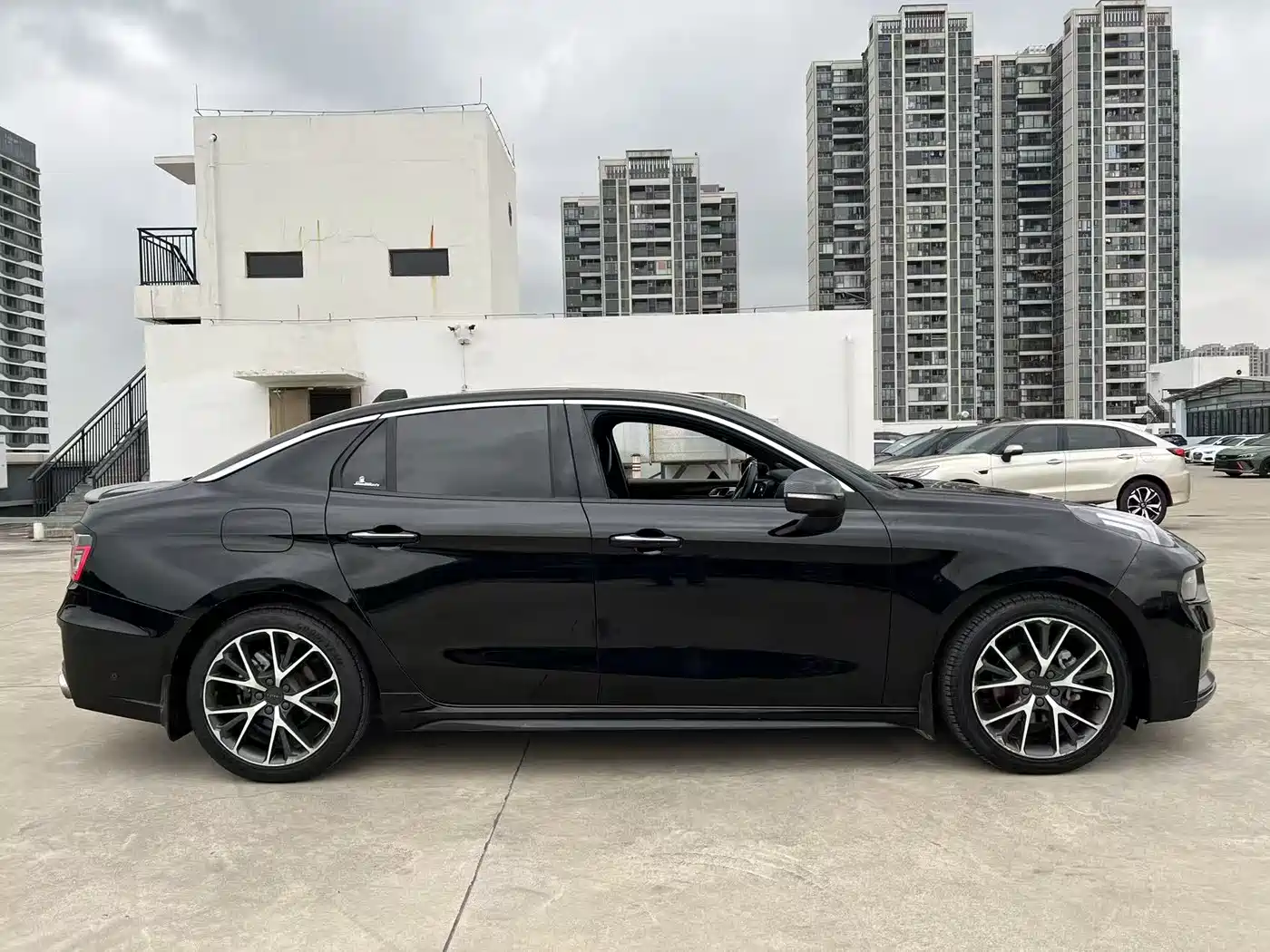Lynk & Co 03 2018 1.5TD DCT Power Pro Version China V фото 4