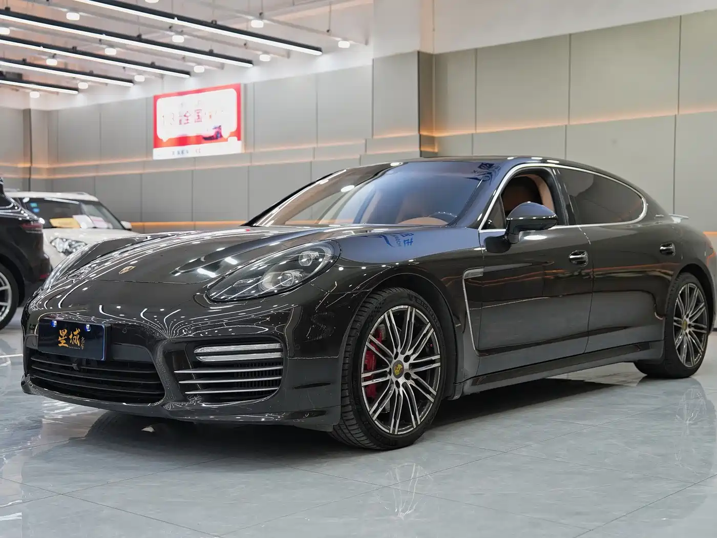 Porsche Panamera 2014 Panamera Turbo Executive 4.8T фото 3