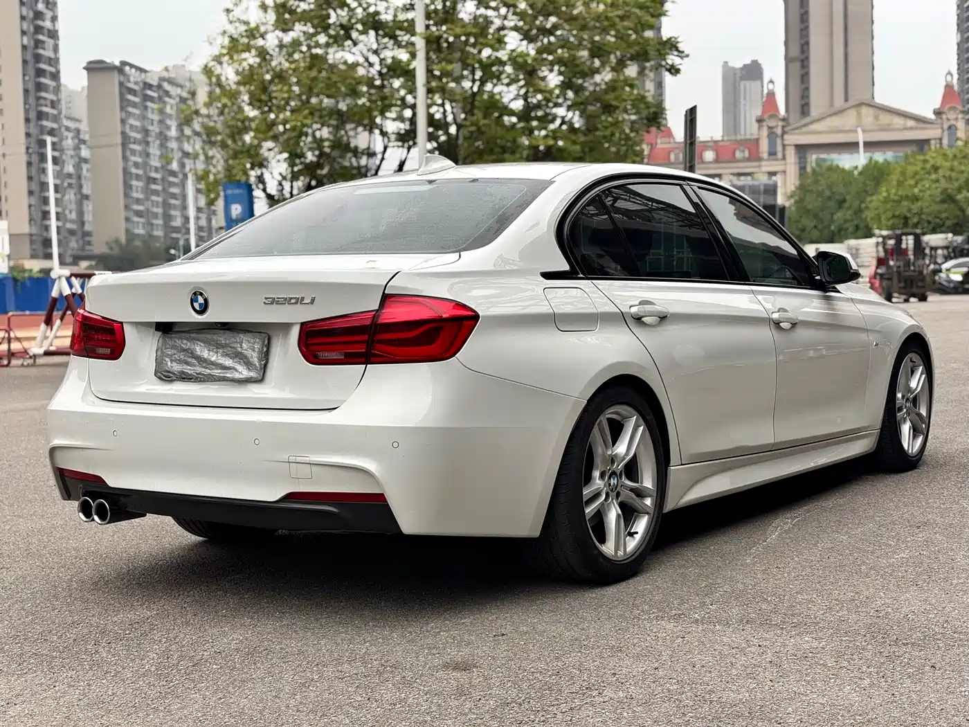 BMW 3 Series 2018 320Li Leading M Sport Package фото 6