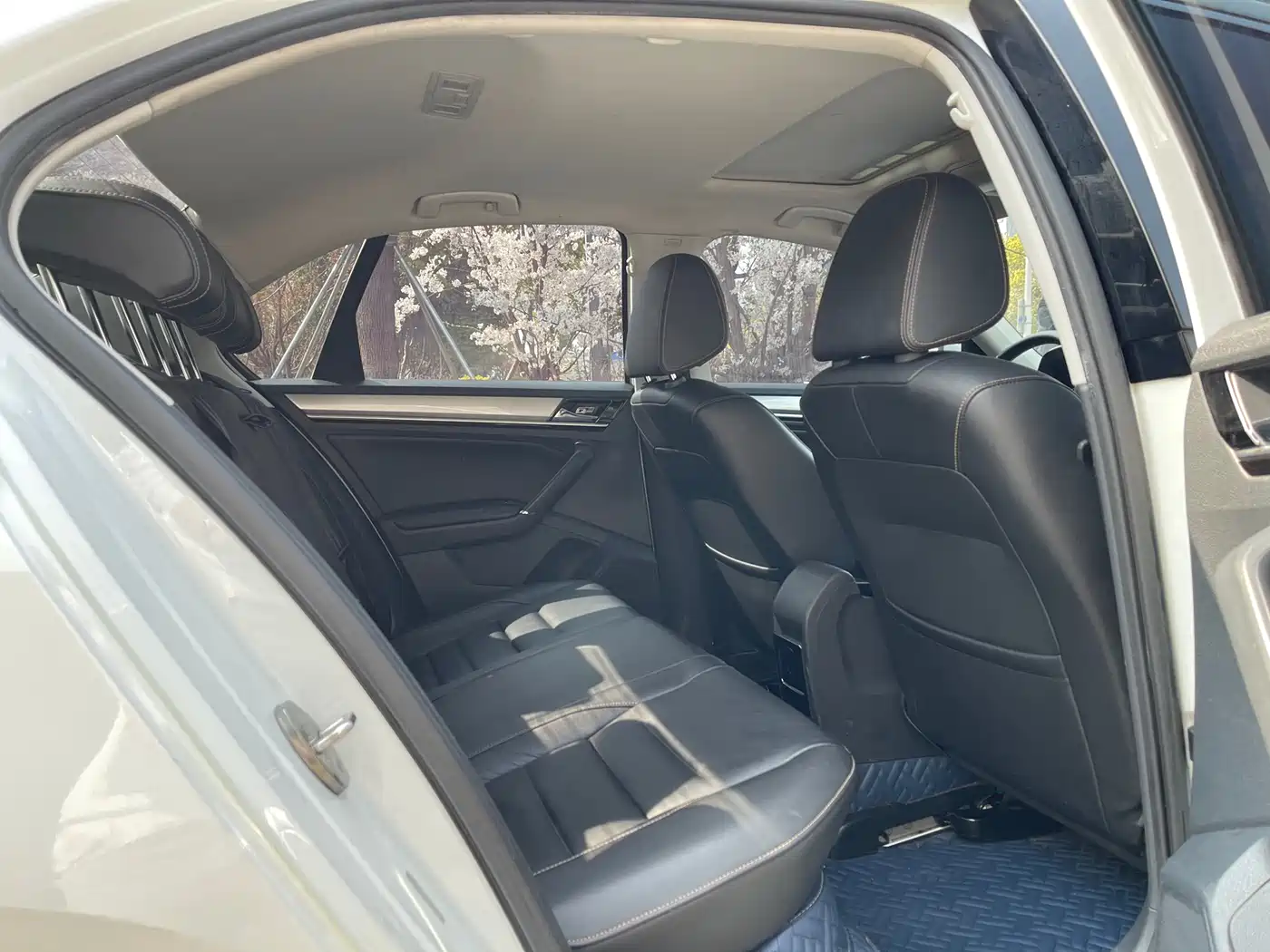 Volkswagen Bora 2017 1.6L Automatic Comfort фото 10