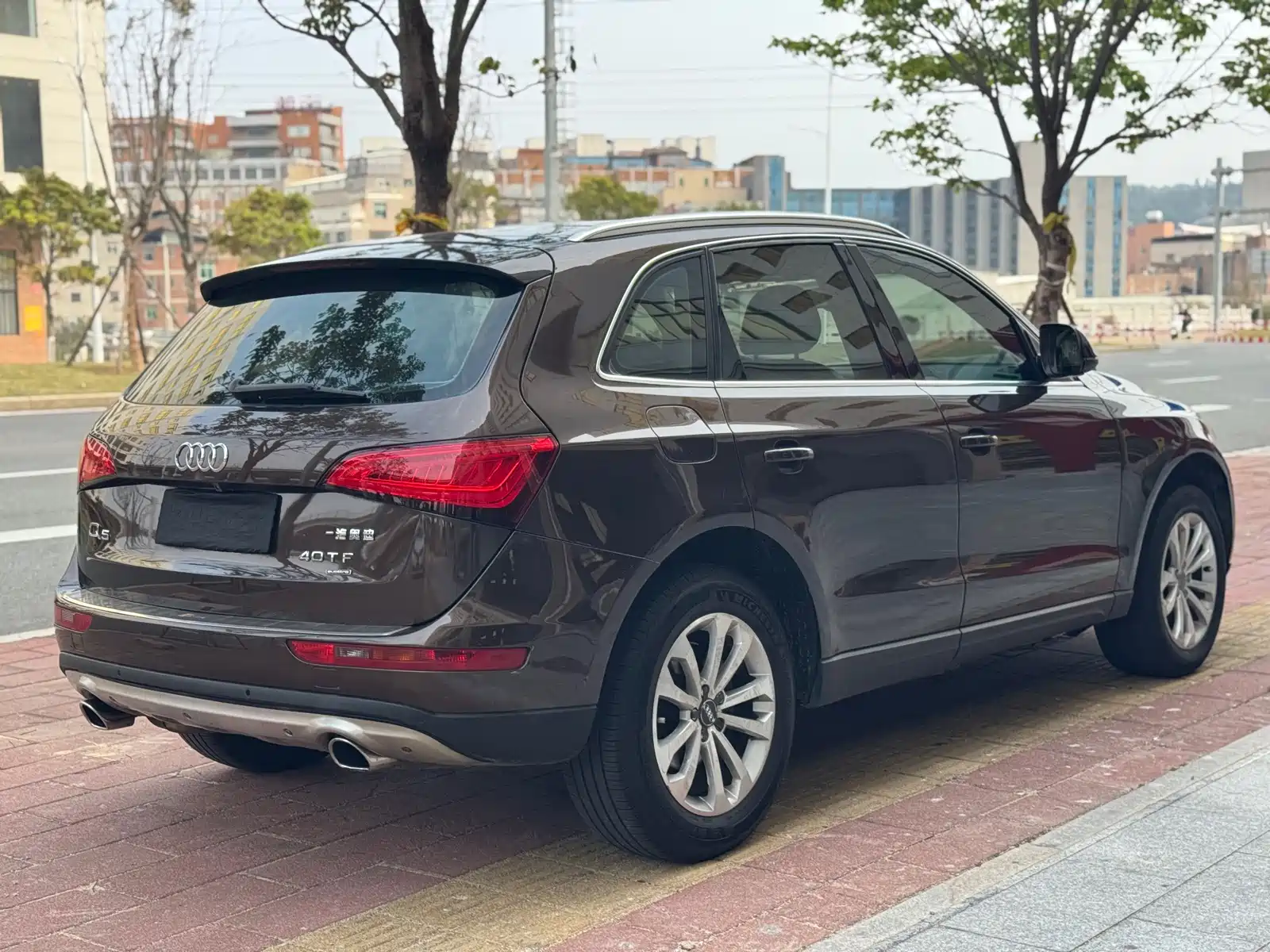 Фото 9 - Audi Q5