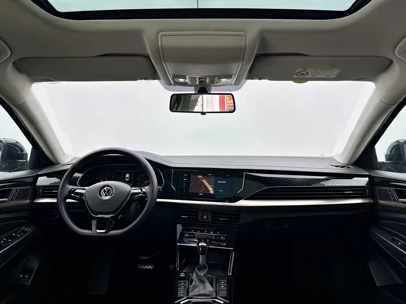 VOLKSWAGEN PASSAT NEW ENERGY