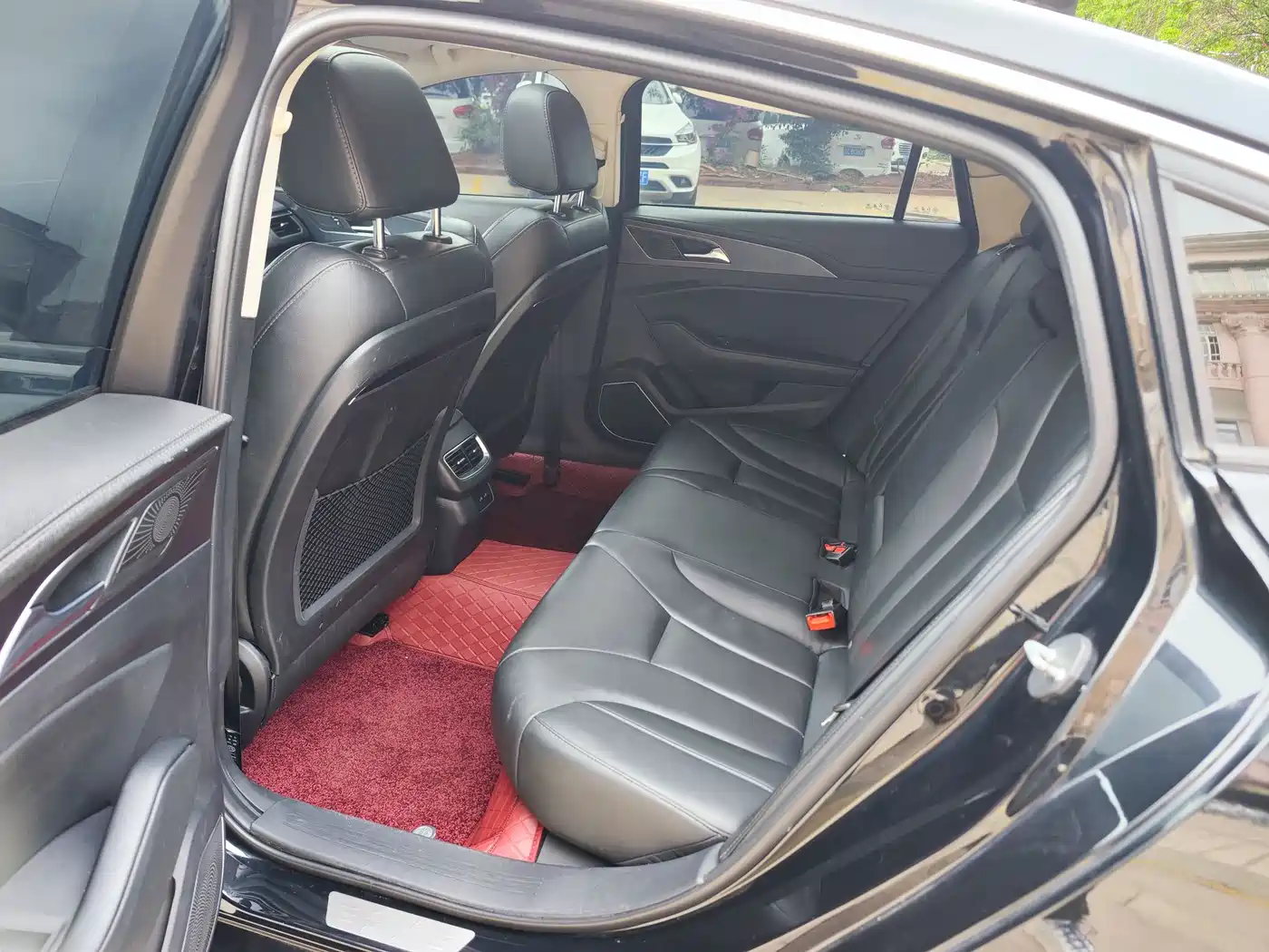 Hongqi H5 2022 Classic Facelift 1.5T DCT Flag Rhythm Edition фото 6