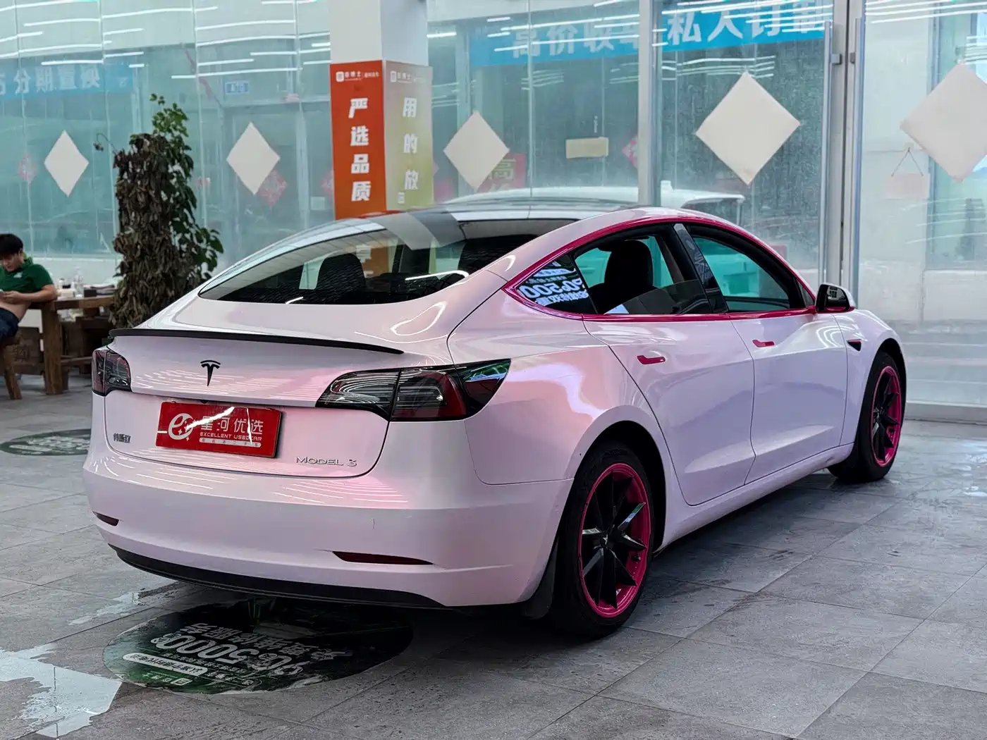 Фото 7 - Tesla Model 3
