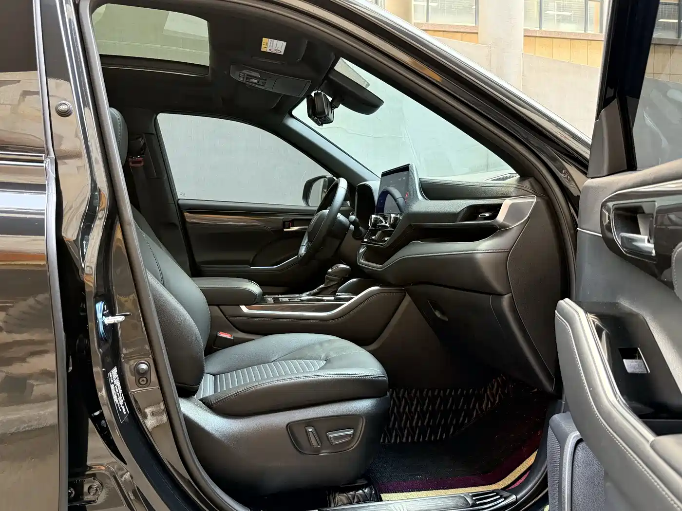Toyota Crown Kluger 2021 2.5L HEV 4WD Premium фото 9