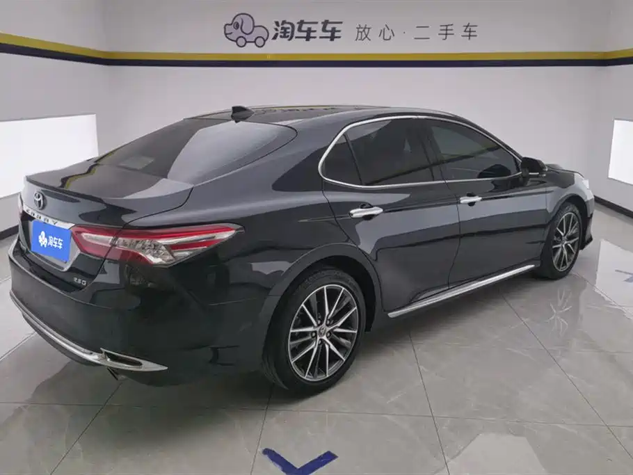 Toyota Camry 2023 2.5G Luxury Edition фото 3