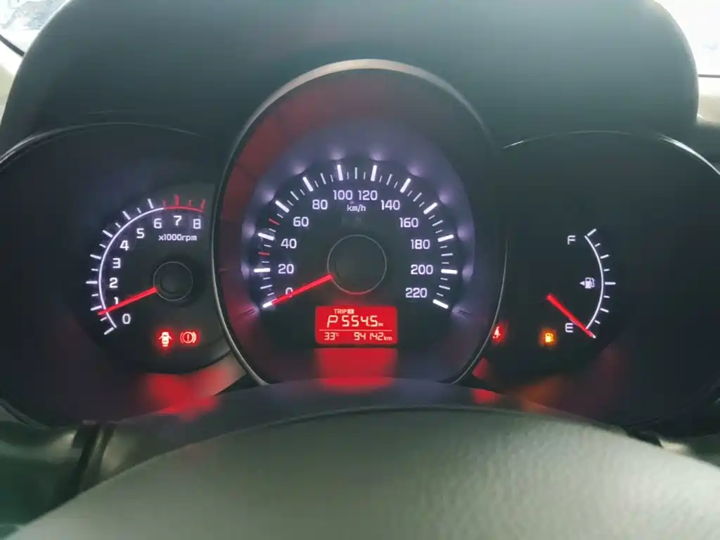 Kia K2 2016 2015 Hatchback 1.4L AT GLS Cool Edition