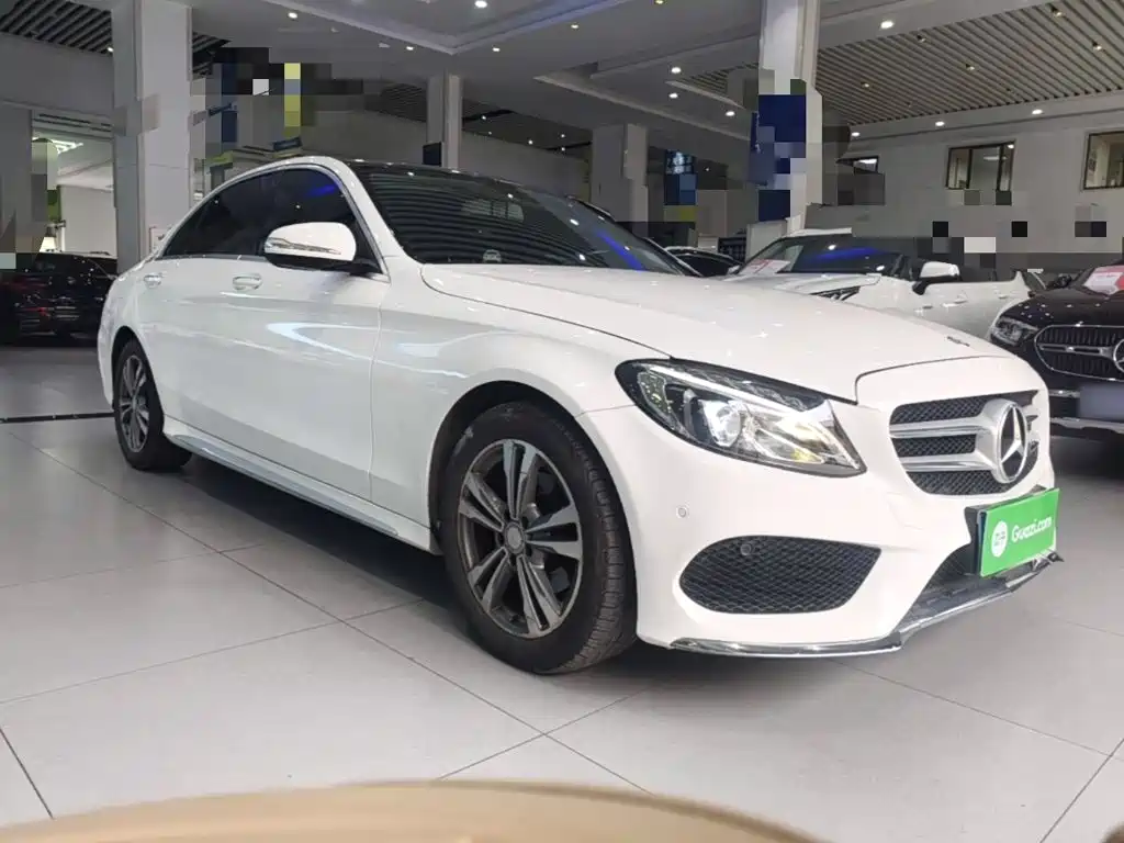 Фото 4 - Mercedes-Benz C-Class