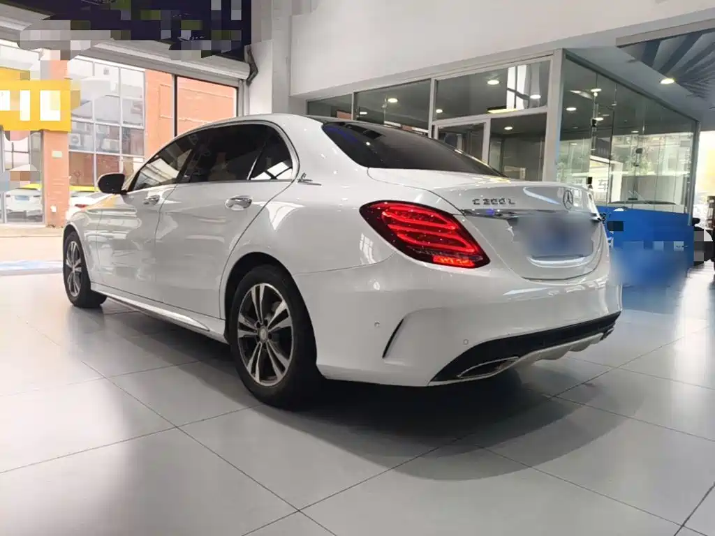 Фото 5 - Mercedes-Benz C-Class