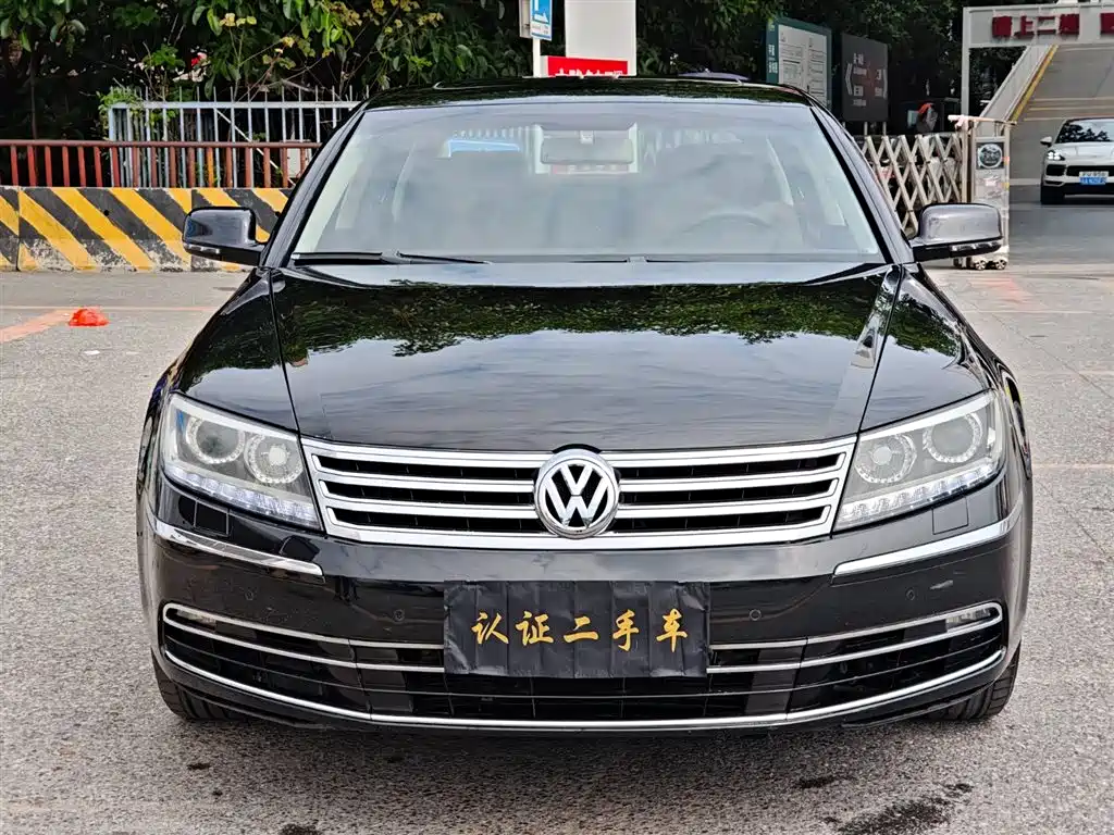 VOLKSWAGEN PHAETON
