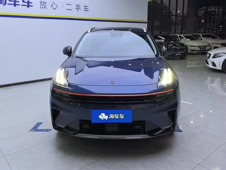 Lynk & Co 06 2020 1.5T Halo фото 2